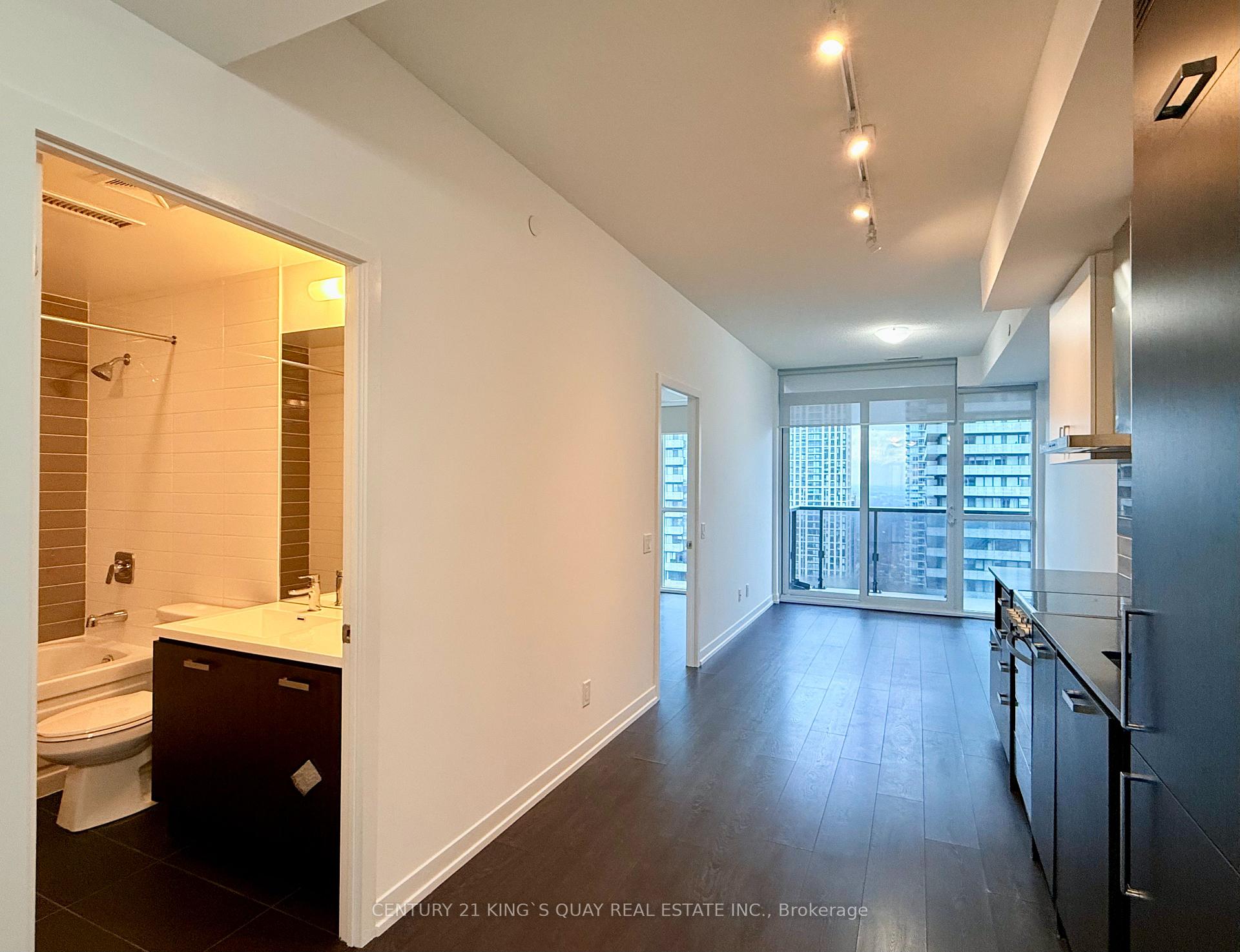 Photo 4 of Unit 2705, 125 Redpath Avenue, Toronto, Mount Pleasant West — HOMEH