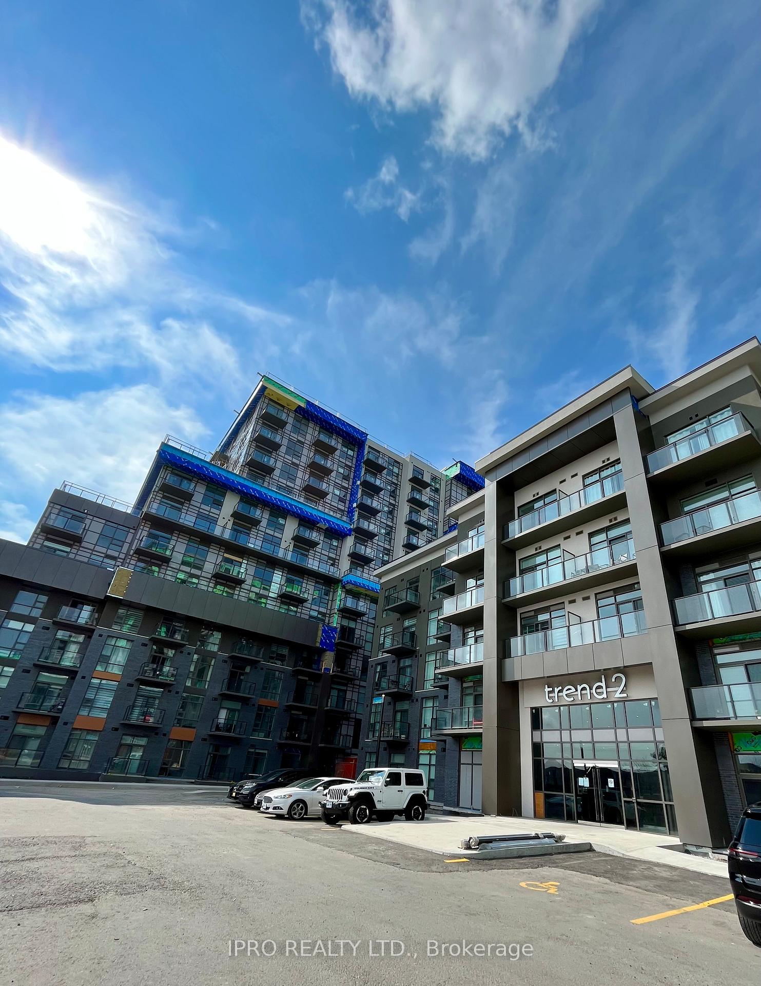 Front of Unit 602, 460 Dundas Street E