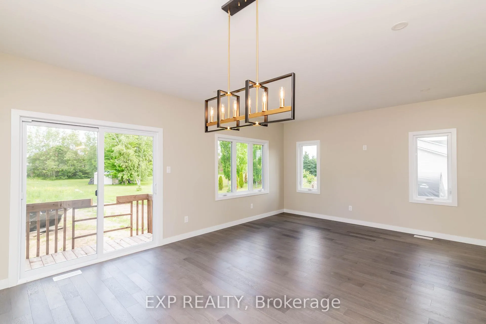 Photo 5 of 140 Elizabeth Crescent, North Dundas, Chesterville — HOMEH