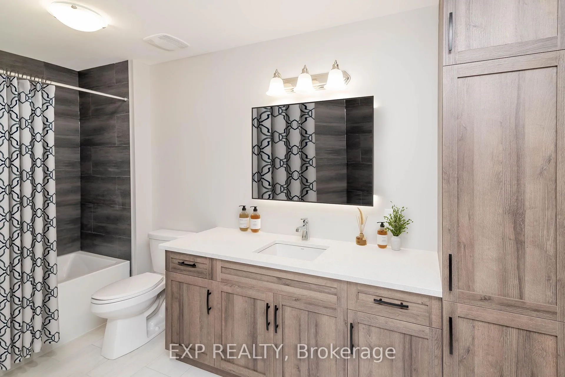 Photo 13 of 140 Elizabeth Crescent, North Dundas, Chesterville — HOMEH