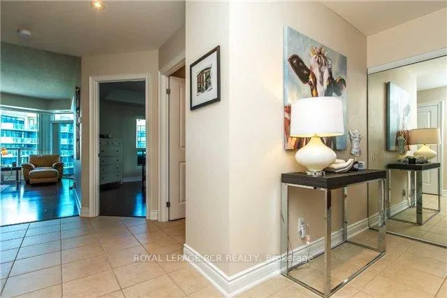 Photo 8 of Unit 1403, 37 Ellen Street, Barrie, City Centre — HOMEH