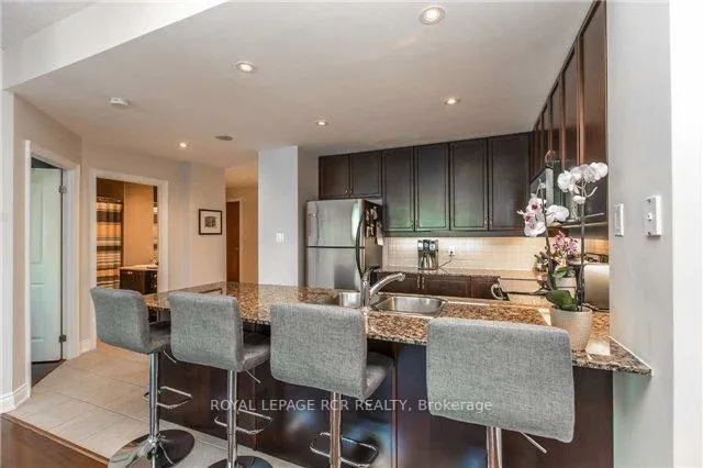 Photo 11 of Unit 1403, 37 Ellen Street, Barrie, City Centre — HOMEH
