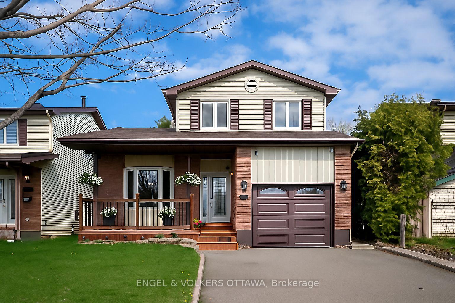 Photo 1 of 17 Glacier Street, Ottawa, Barrhaven - On the Green — HOMEH