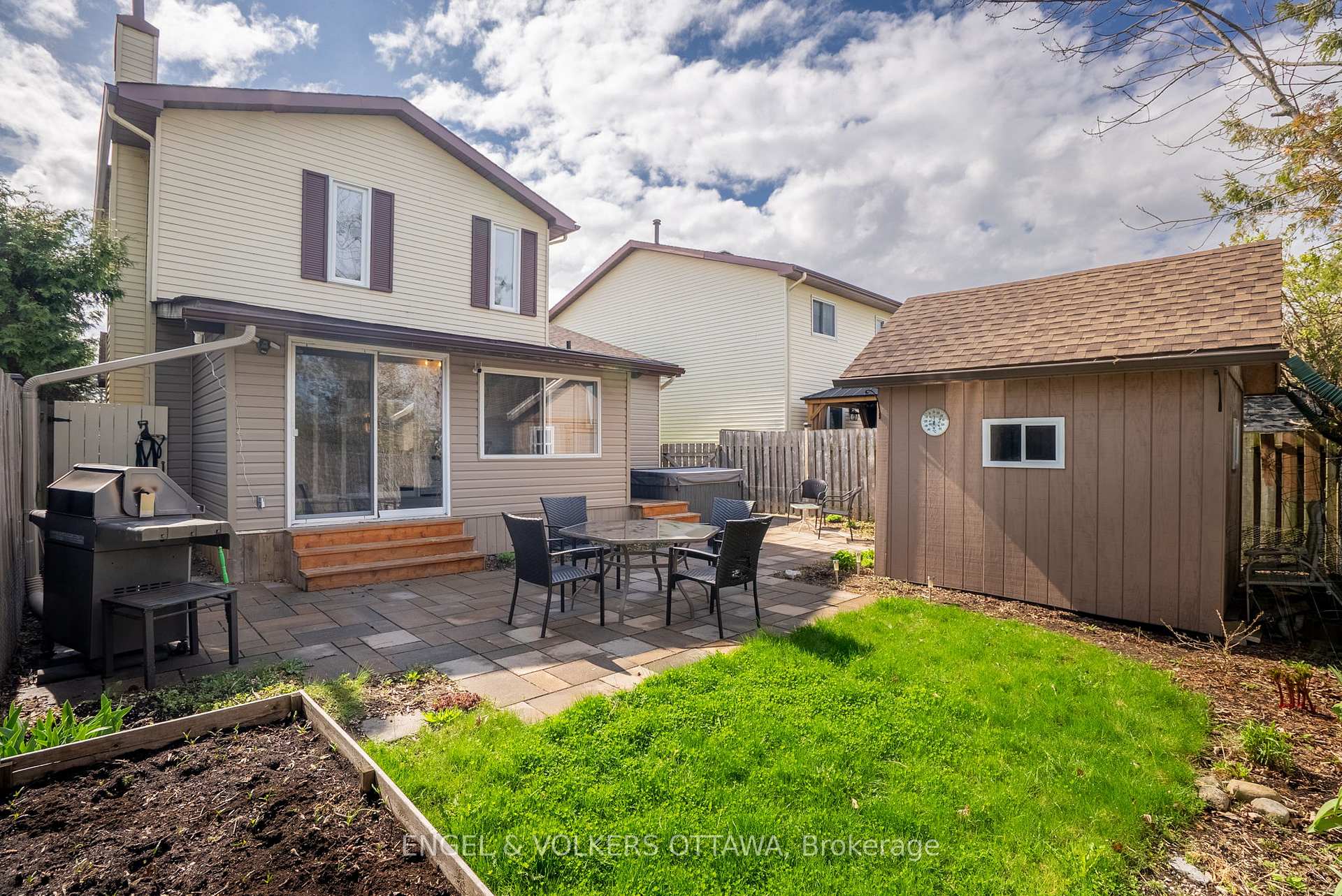 Photo 38 of 17 Glacier Street, Ottawa, Barrhaven - On the Green — HOMEH