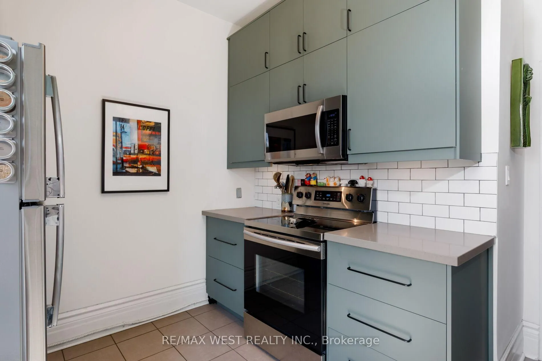 Photo 7 of 87 Springhurst Avenue, Toronto, South Parkdale — HOMEH