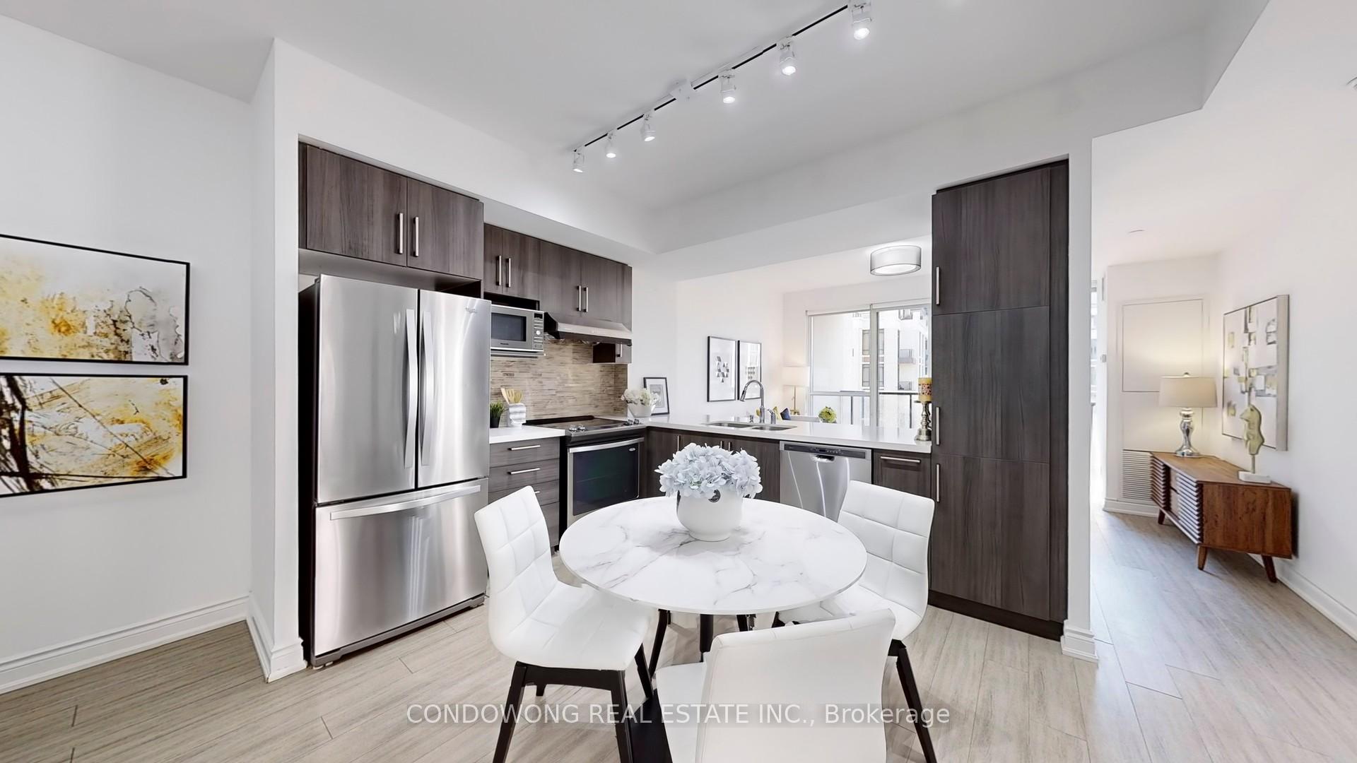 Photo 6 of Unit 802, 38 Cedarland Drive, Markham, Unionville — HOMEH