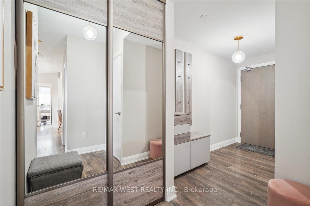 Photo 3 of Unit 614, 4800 Highway 7, Vaughan, East Woodbridge — HOMEH