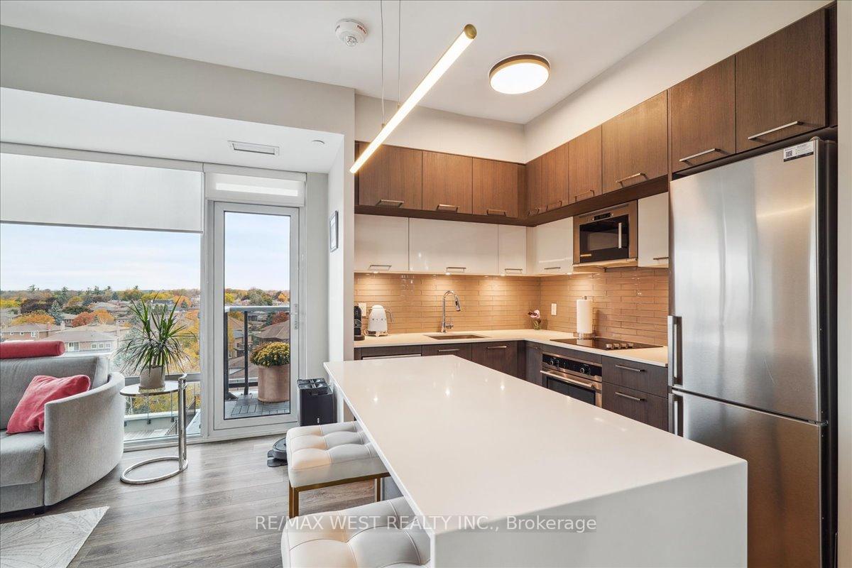 Photo 4 of Unit 614, 4800 Highway 7, Vaughan, East Woodbridge — HOMEH