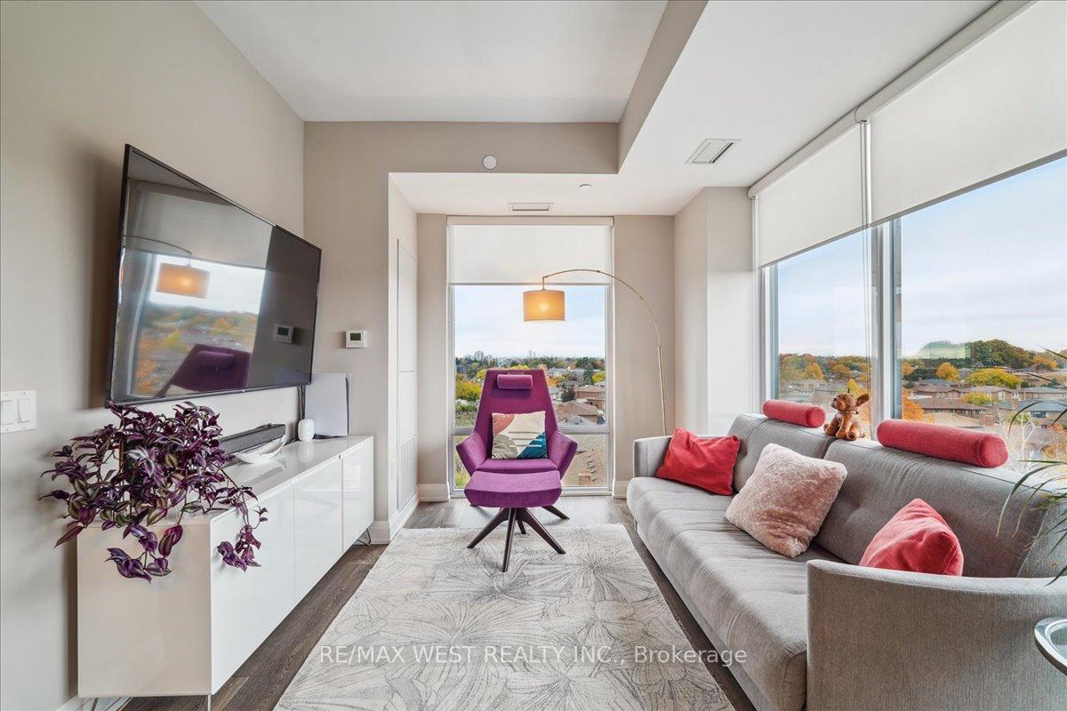 Photo 7 of Unit 614, 4800 Highway 7, Vaughan, East Woodbridge — HOMEH