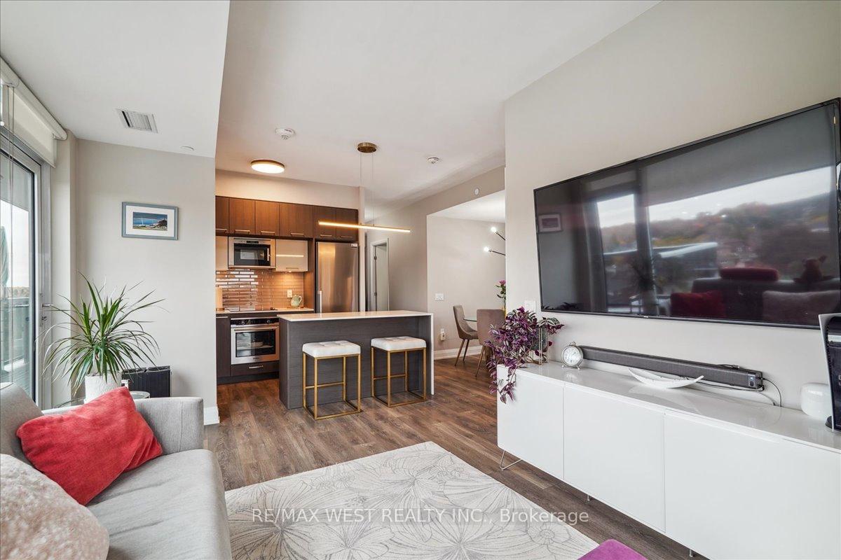 Photo 8 of Unit 614, 4800 Highway 7, Vaughan, East Woodbridge — HOMEH