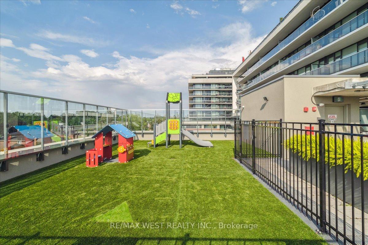 Photo 19 of Unit 614, 4800 Highway 7, Vaughan, East Woodbridge — HOMEH