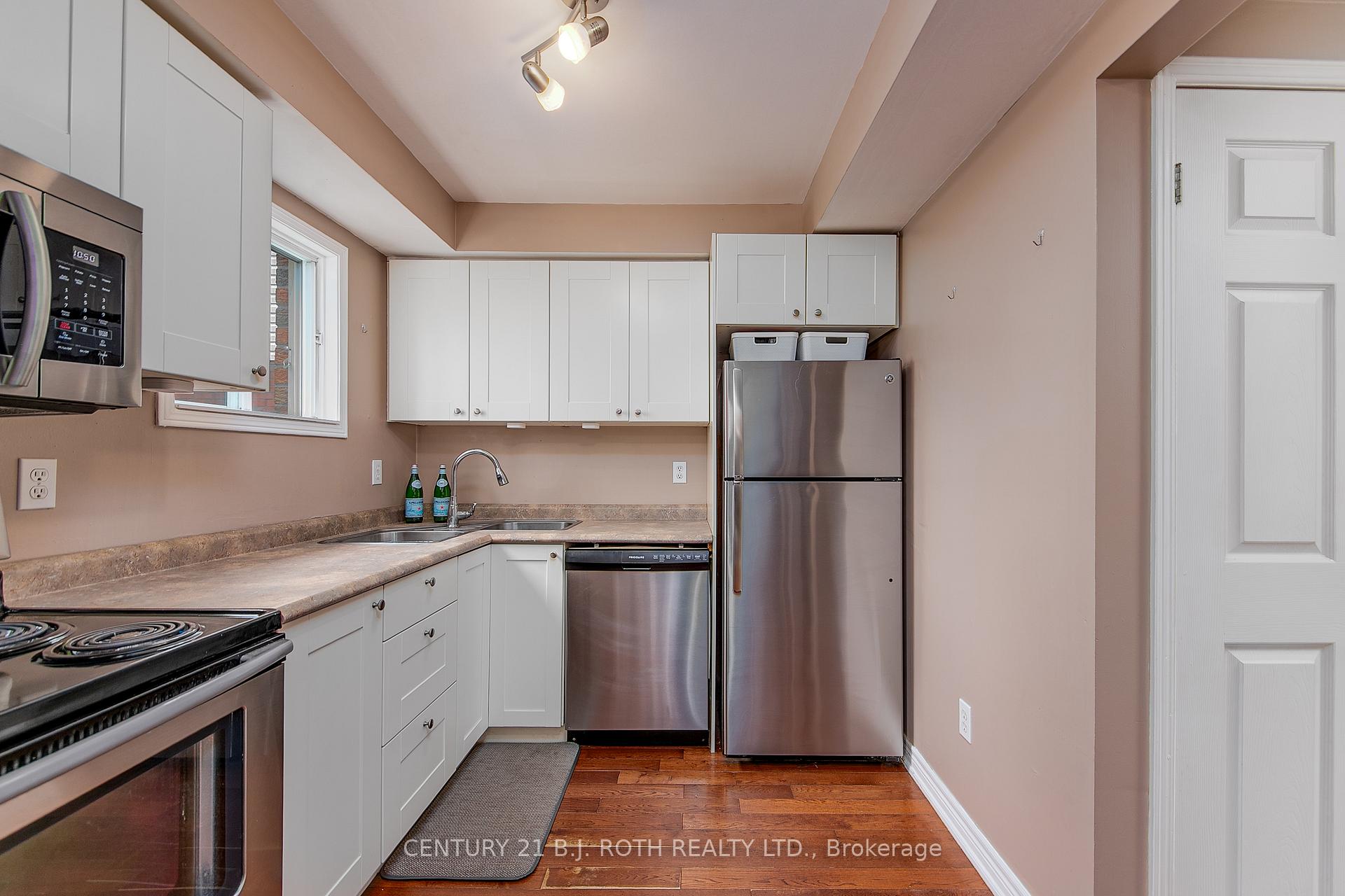 Photo 11 of 107 Laidlaw Drive, Barrie, 400 West — HOMEH