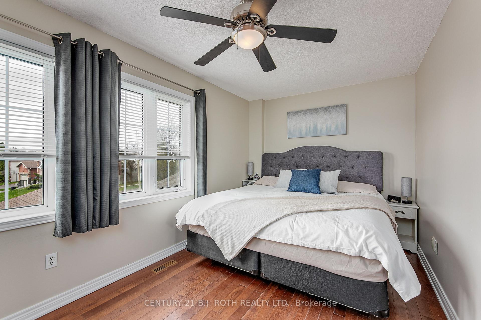 Photo 18 of 107 Laidlaw Drive, Barrie, 400 West — HOMEH