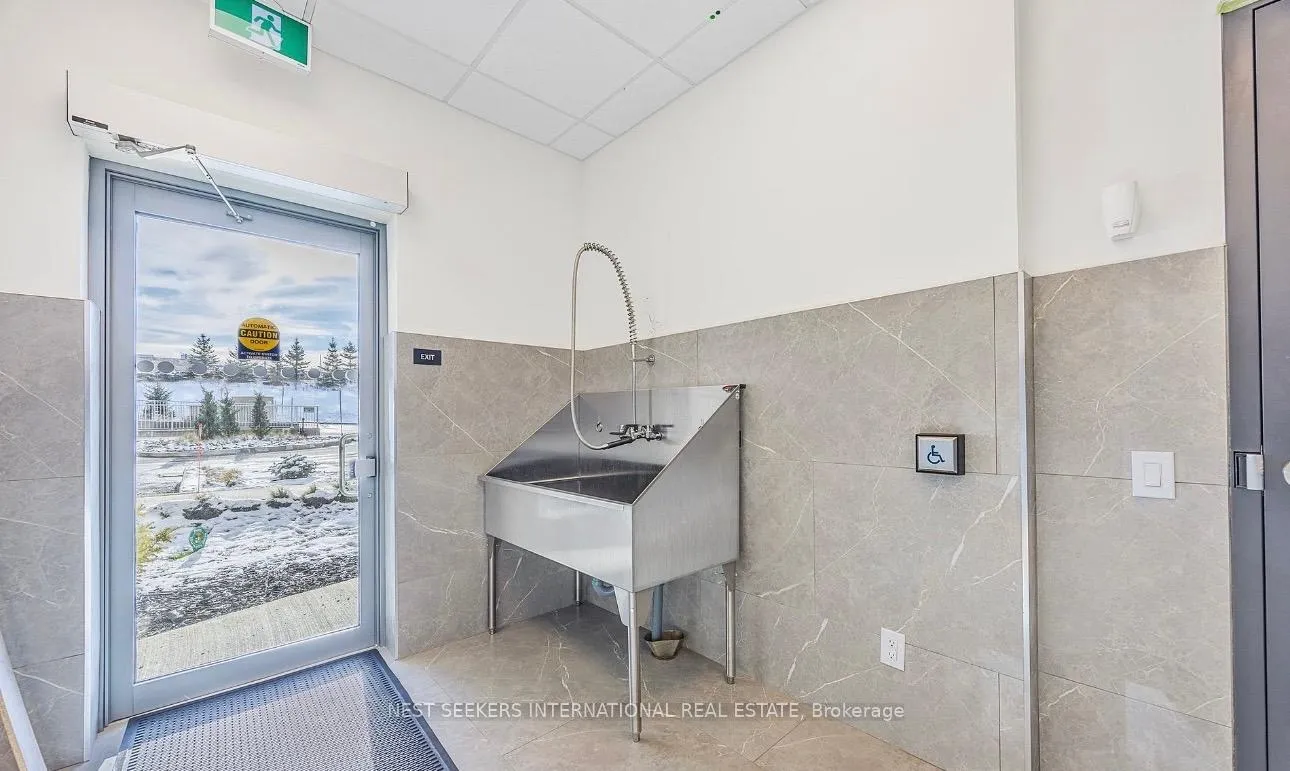 Photo 9 of Unit 402, 56 Lakeside Terrace, Barrie, Little Lake — HOMEH