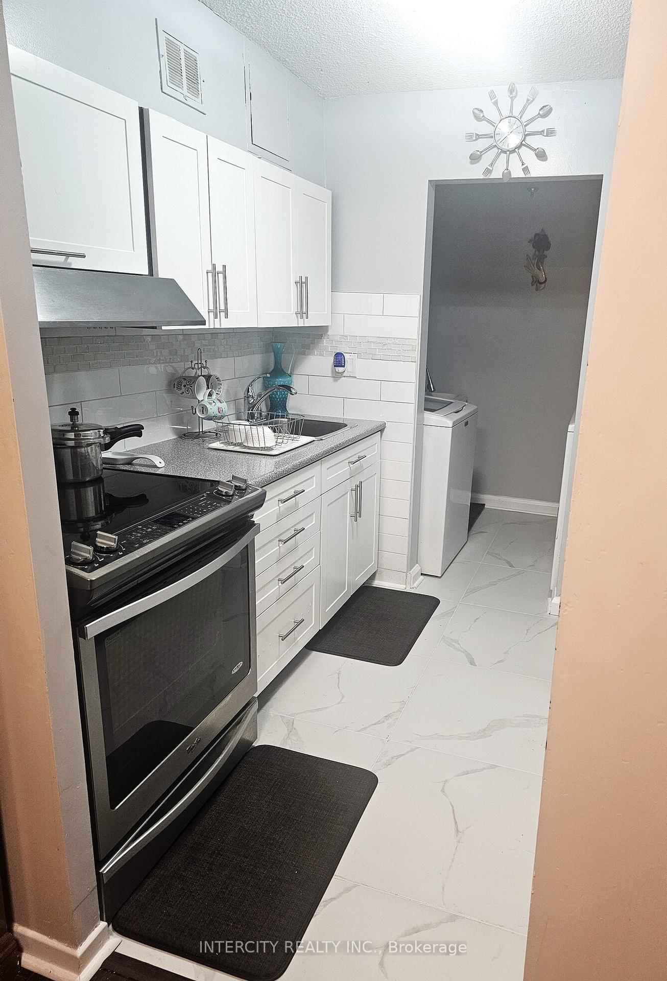Photo 7 of Unit 90, 140 Ling Road, Scarborough, West Hill — HOMEH