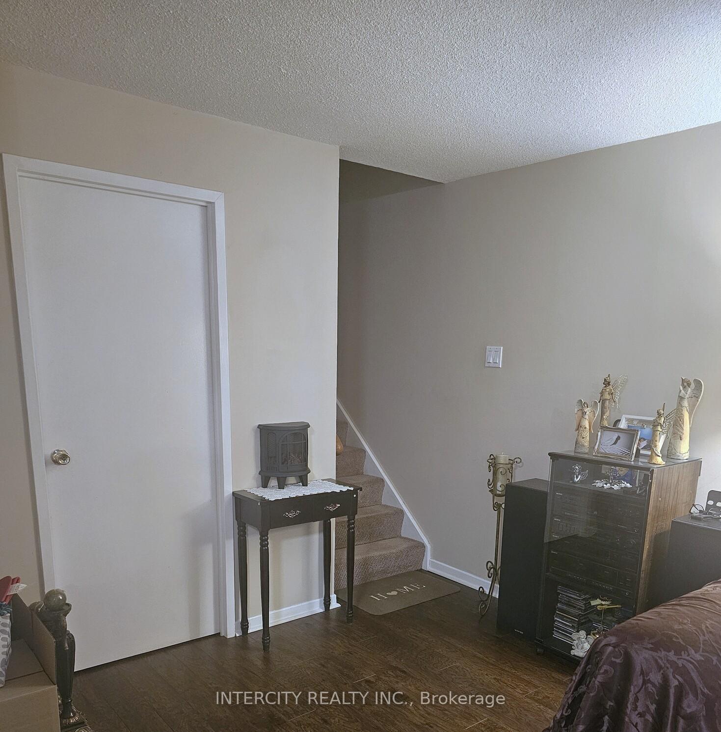 Photo 10 of Unit 90, 140 Ling Road, Scarborough, West Hill — HOMEH