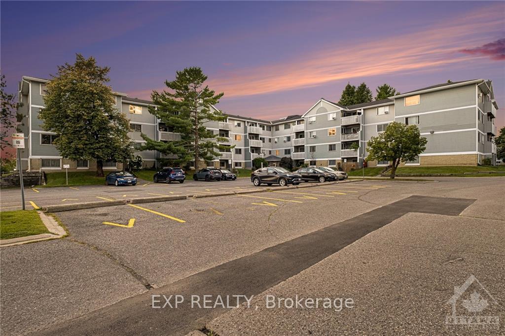 Front of Unit 102, 214 Viewmount Drive