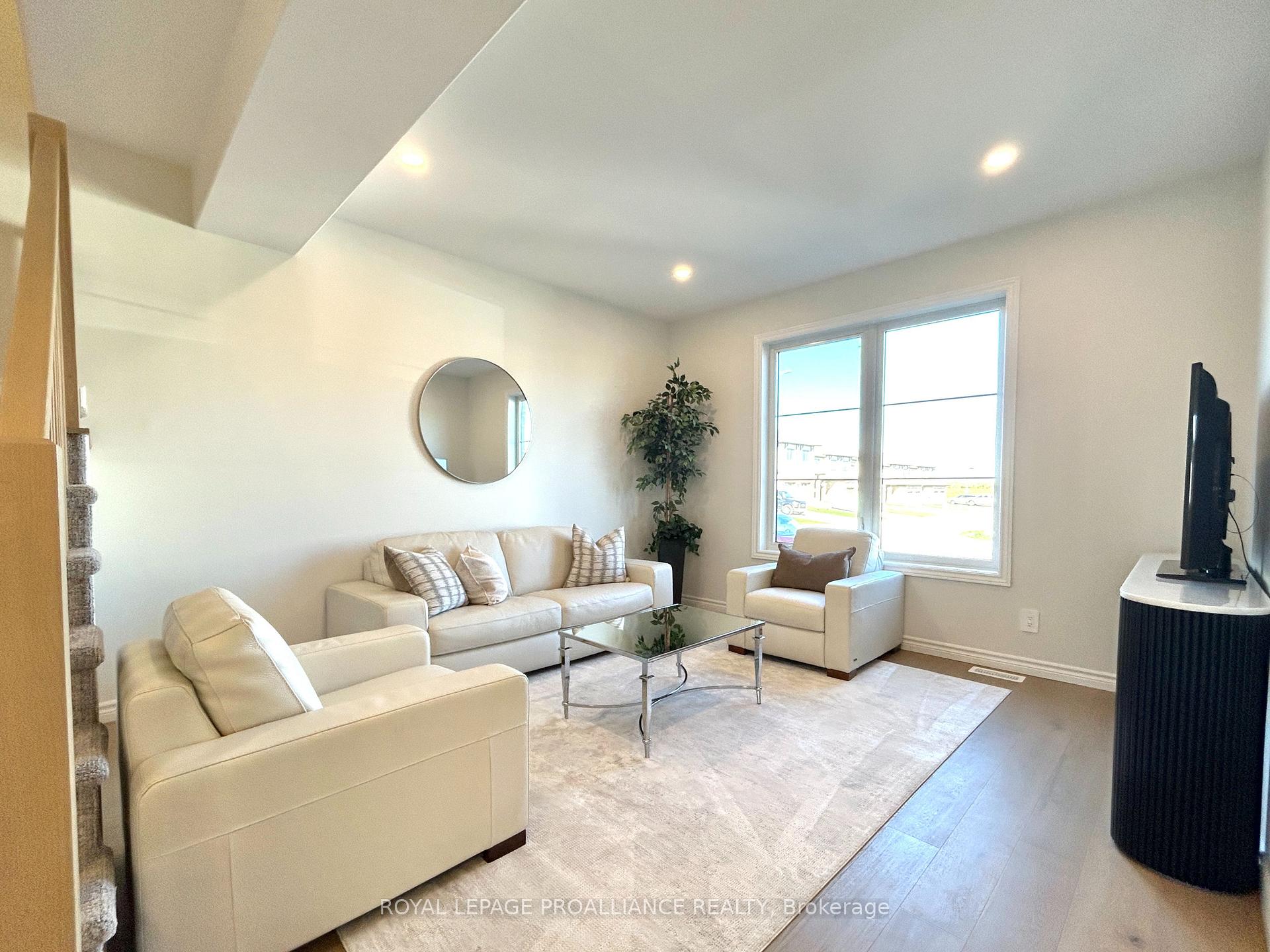 Photo 6 of 22 Riverstone Way, Belleville, Thurlow Ward — HOMEH