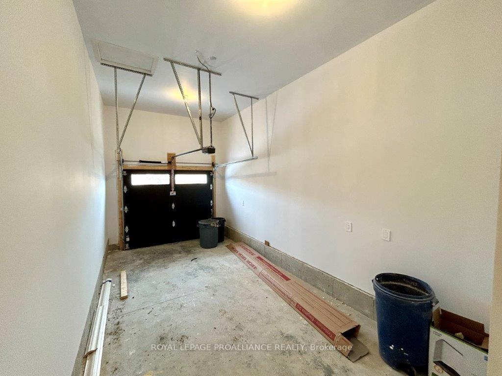 Photo 12 of 22 Riverstone Way, Belleville, Thurlow Ward — HOMEH
