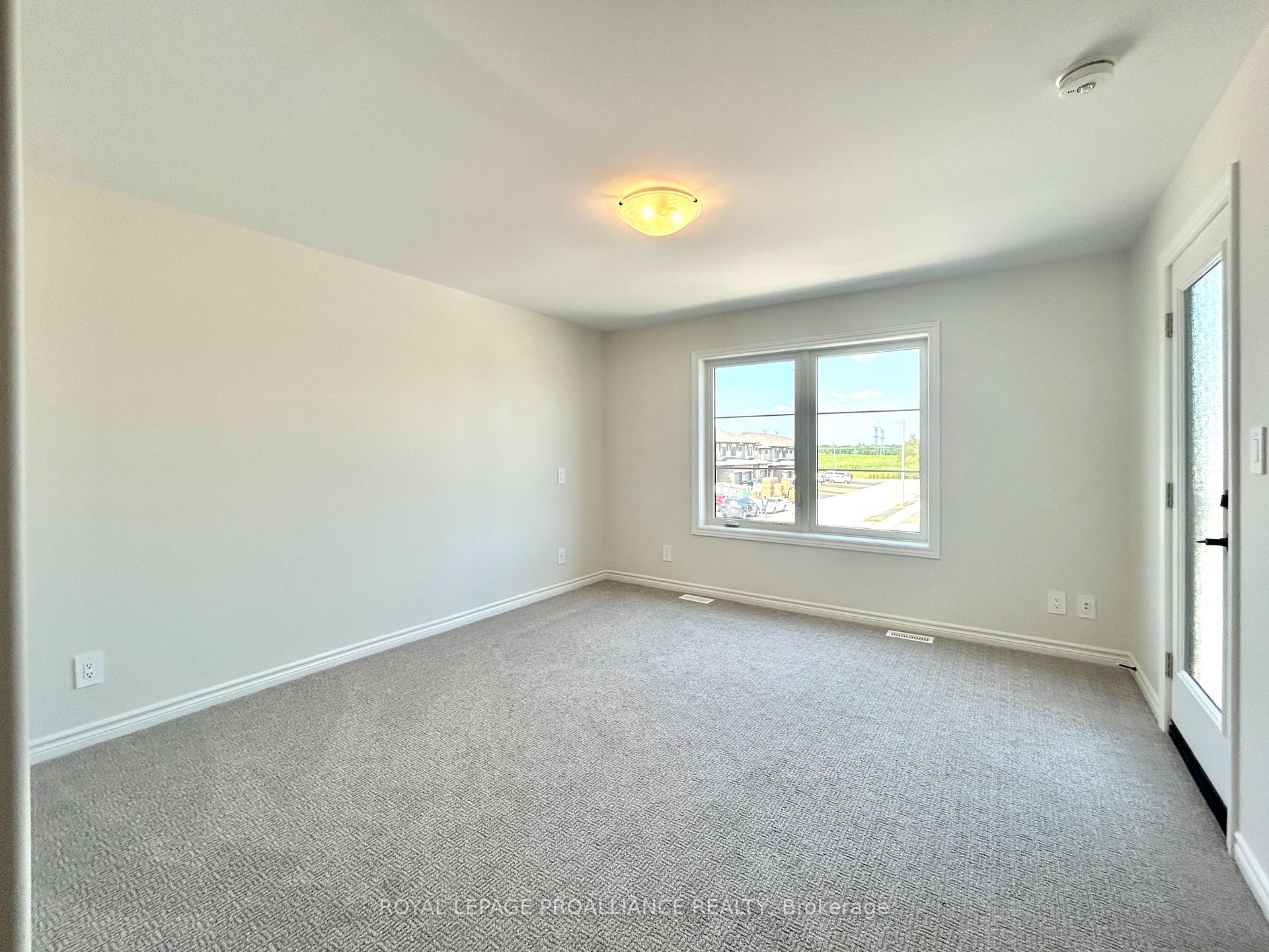Photo 18 of 22 Riverstone Way, Belleville, Thurlow Ward — HOMEH