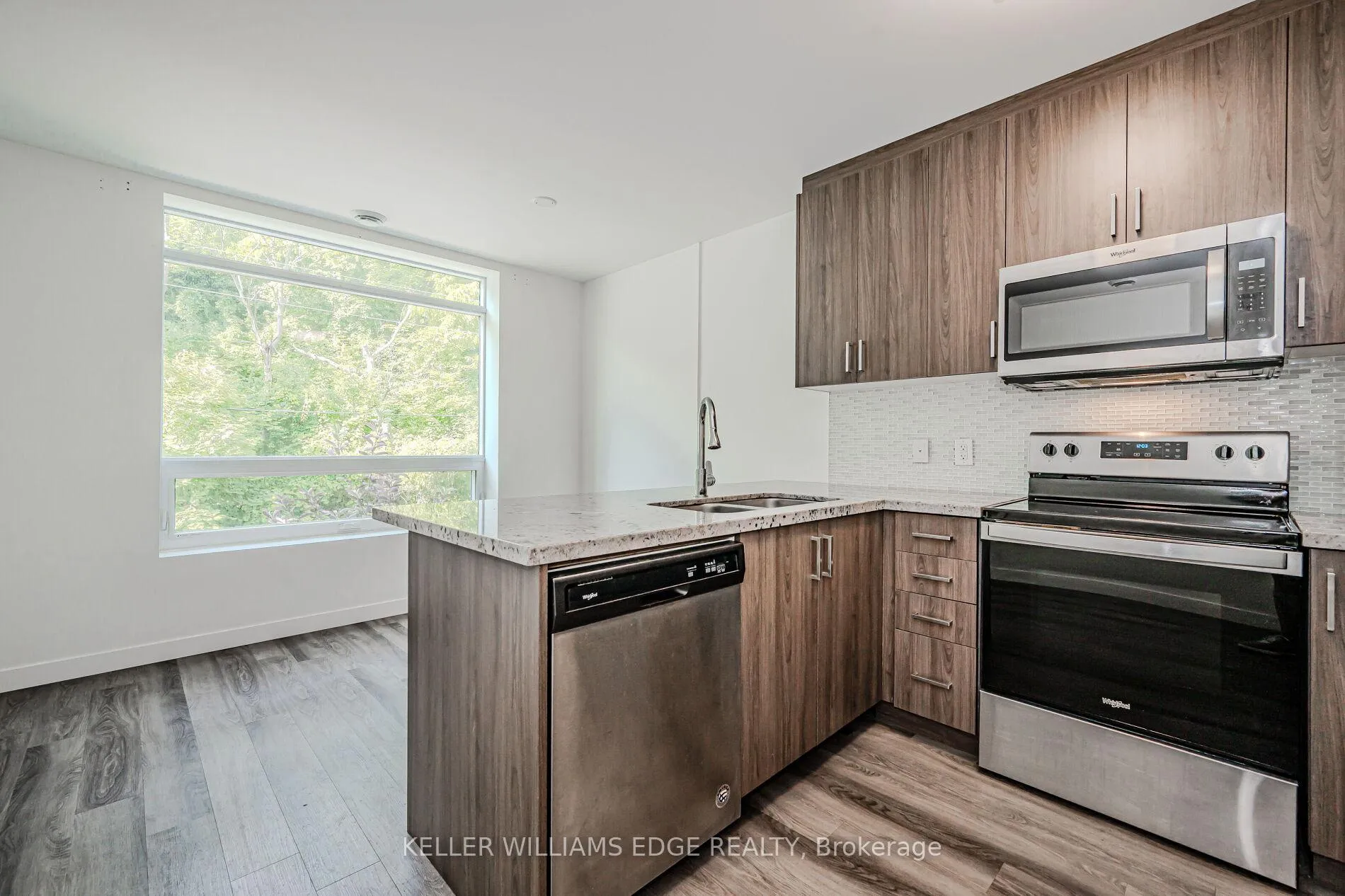 Photo 10 of Unit 202, 479 Charlton Avenue E, Hamilton, Stinson — HOMEH