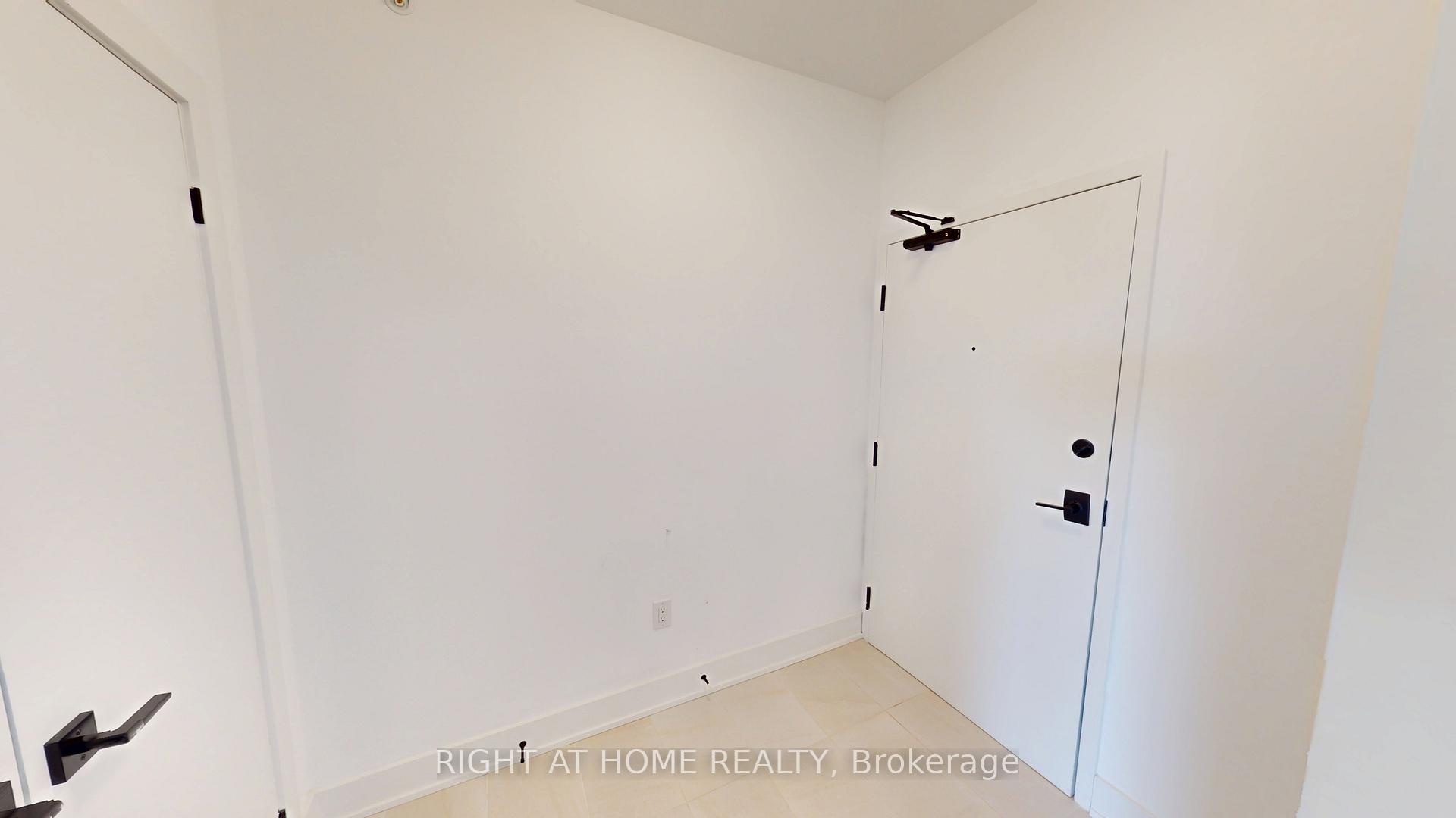 Photo 3 of Unit 603, 4 Spice Way, Barrie, Rural Barrie Southeast — HOMEH