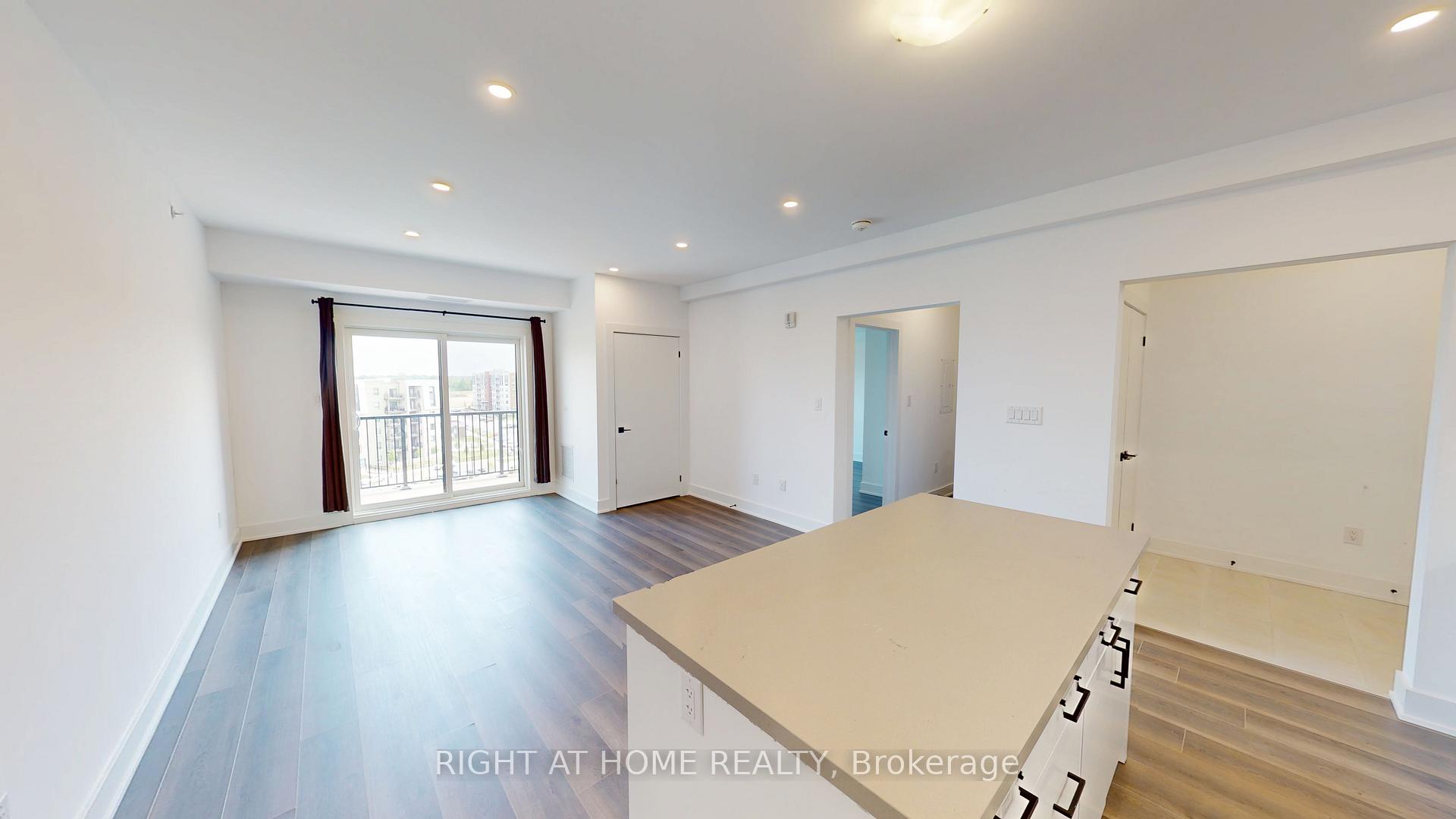 Photo 8 of Unit 603, 4 Spice Way, Barrie, Rural Barrie Southeast — HOMEH