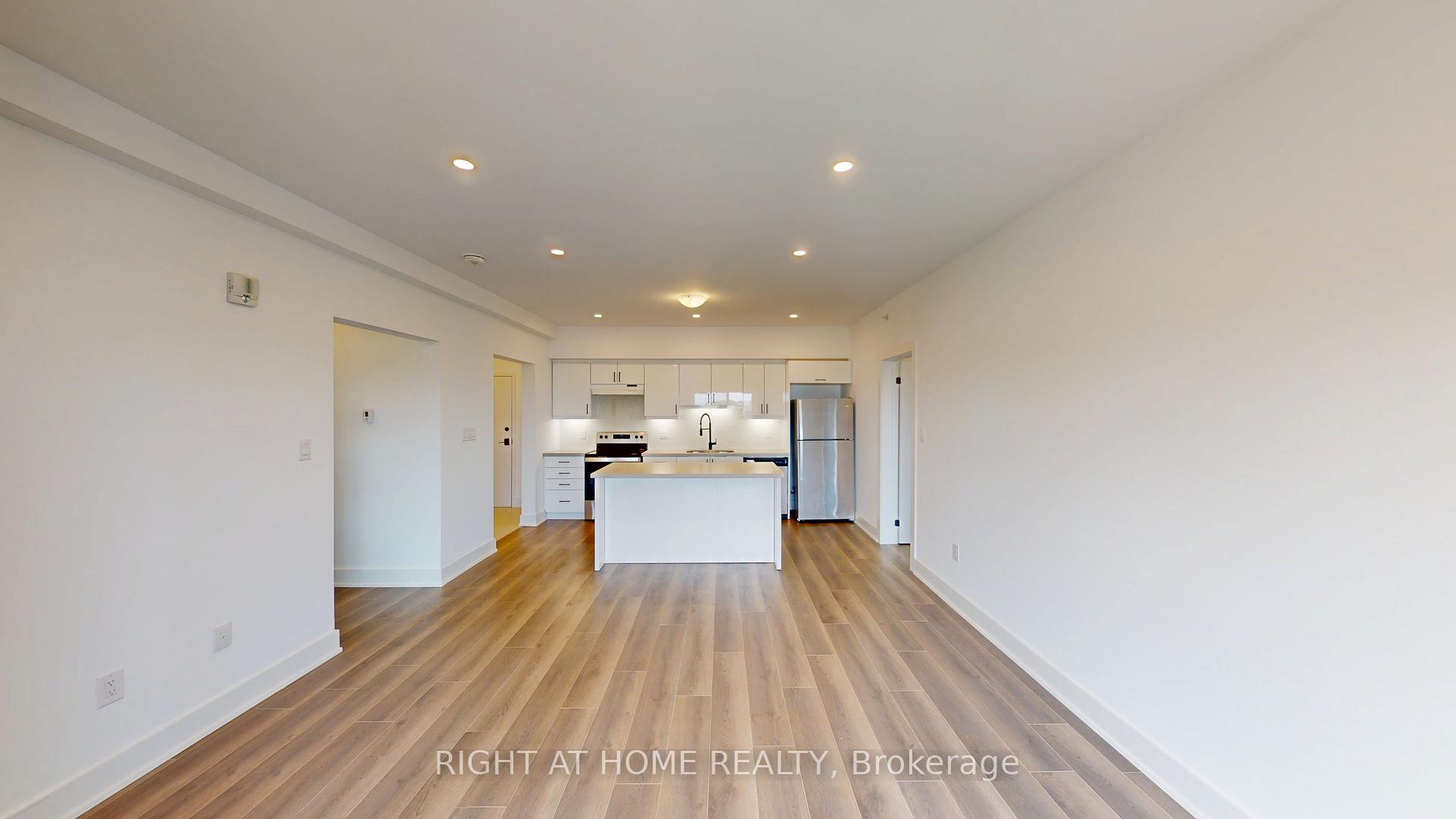 Photo 11 of Unit 603, 4 Spice Way, Barrie, Rural Barrie Southeast — HOMEH
