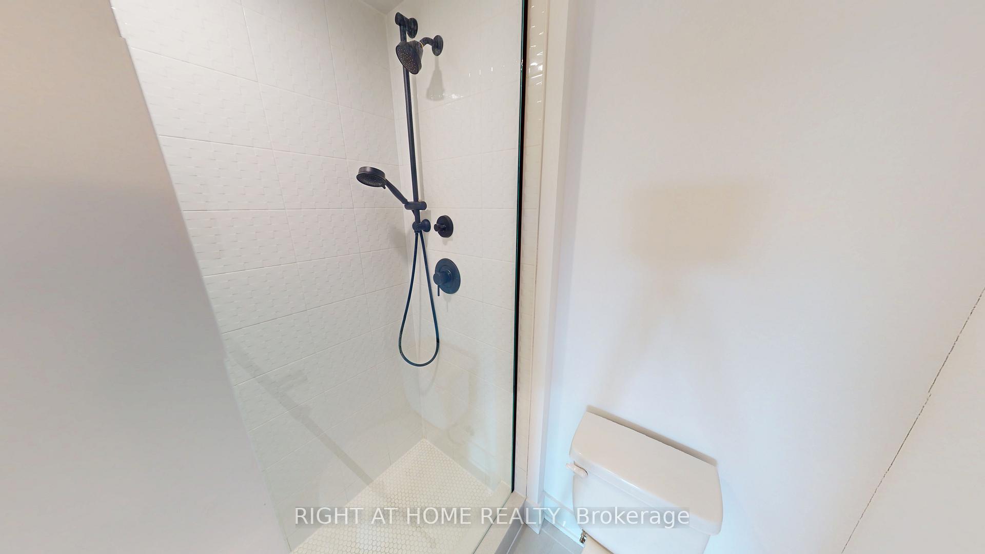 Photo 19 of Unit 603, 4 Spice Way, Barrie, Rural Barrie Southeast — HOMEH