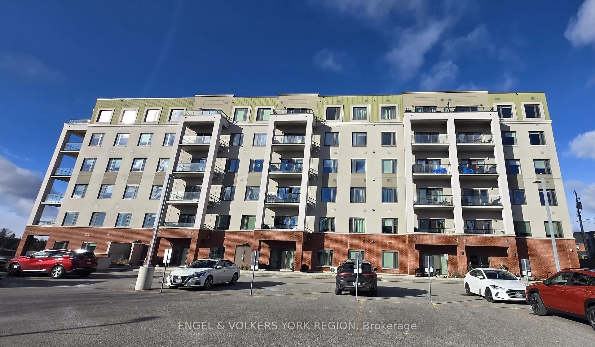 Photo 1 of Unit 602, 64 Queen Street, New Tecumseth, Tottenham — HOMEH