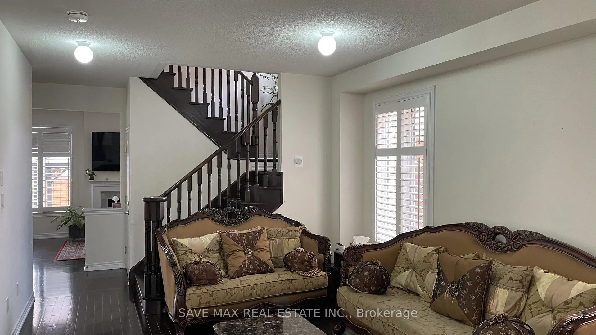 Photo 2 of 6 Bittersweet Road, Brampton, Credit Valley — HOMEH