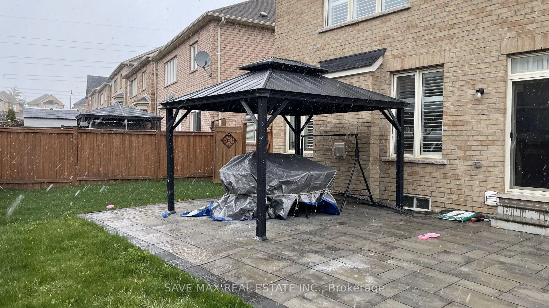 Photo 23 of 6 Bittersweet Road, Brampton, Credit Valley — HOMEH