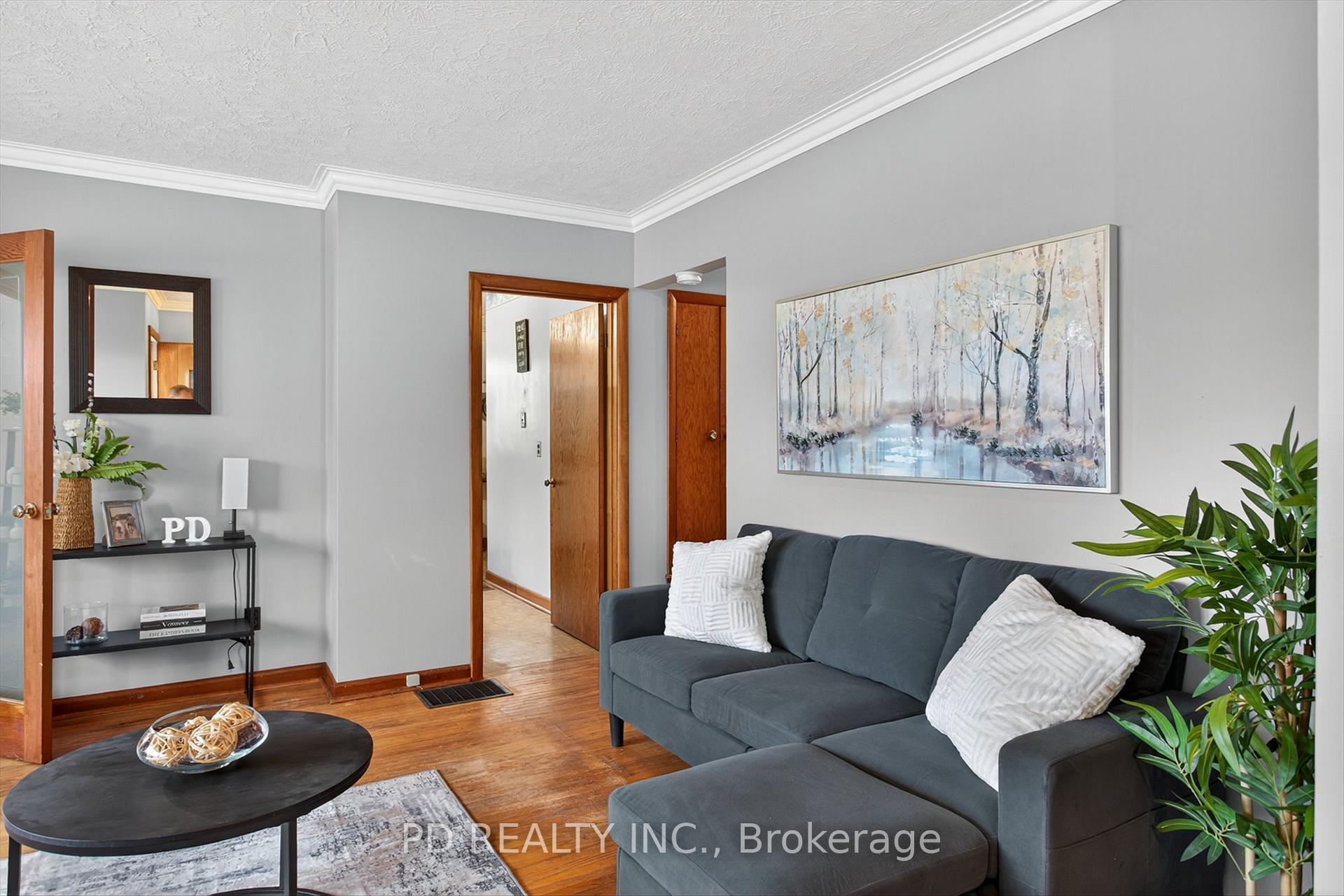 Photo 5 of 915 Mill Street, Cavan Monaghan, Cavan Twp — HOMEH