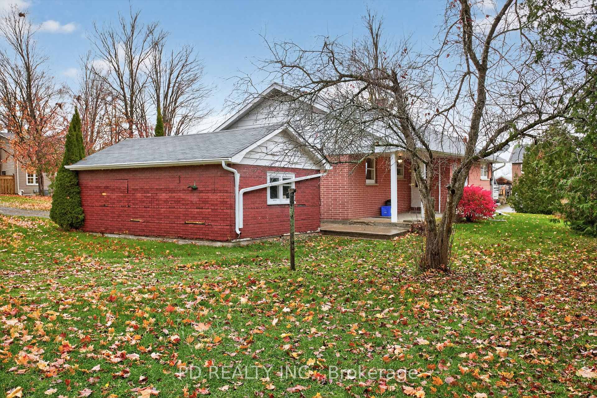 Photo 32 of 915 Mill Street, Cavan Monaghan, Cavan Twp — HOMEH