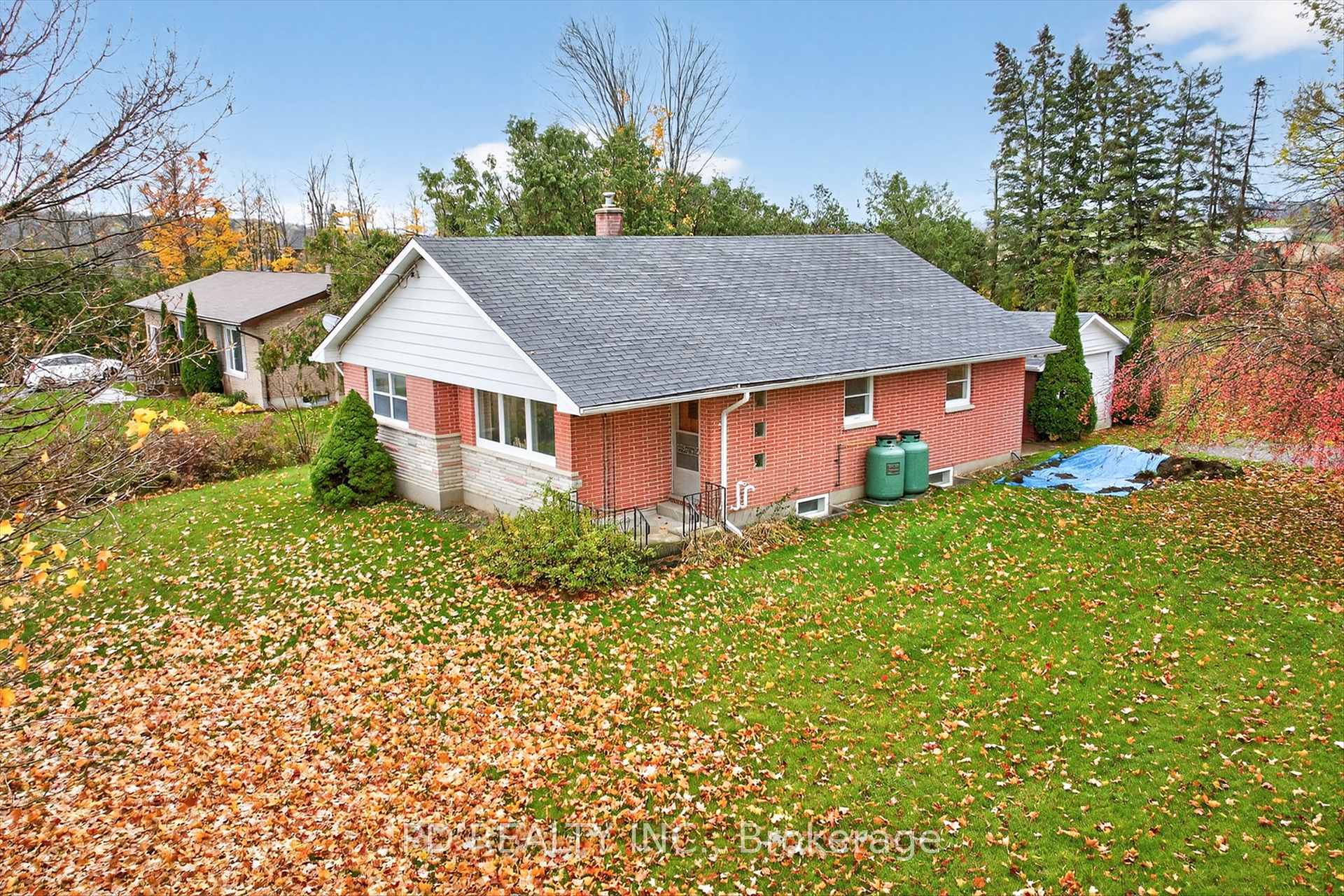 Photo 30 of 915 Mill Street, Cavan Monaghan, Cavan Twp — HOMEH