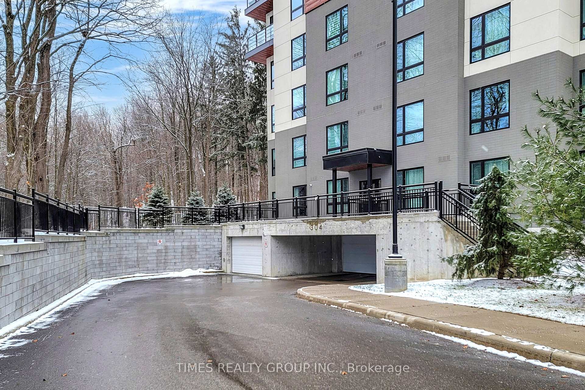 Photo 38 of Unit 109, 304 Essa Road, Barrie, 400 West — HOMEH