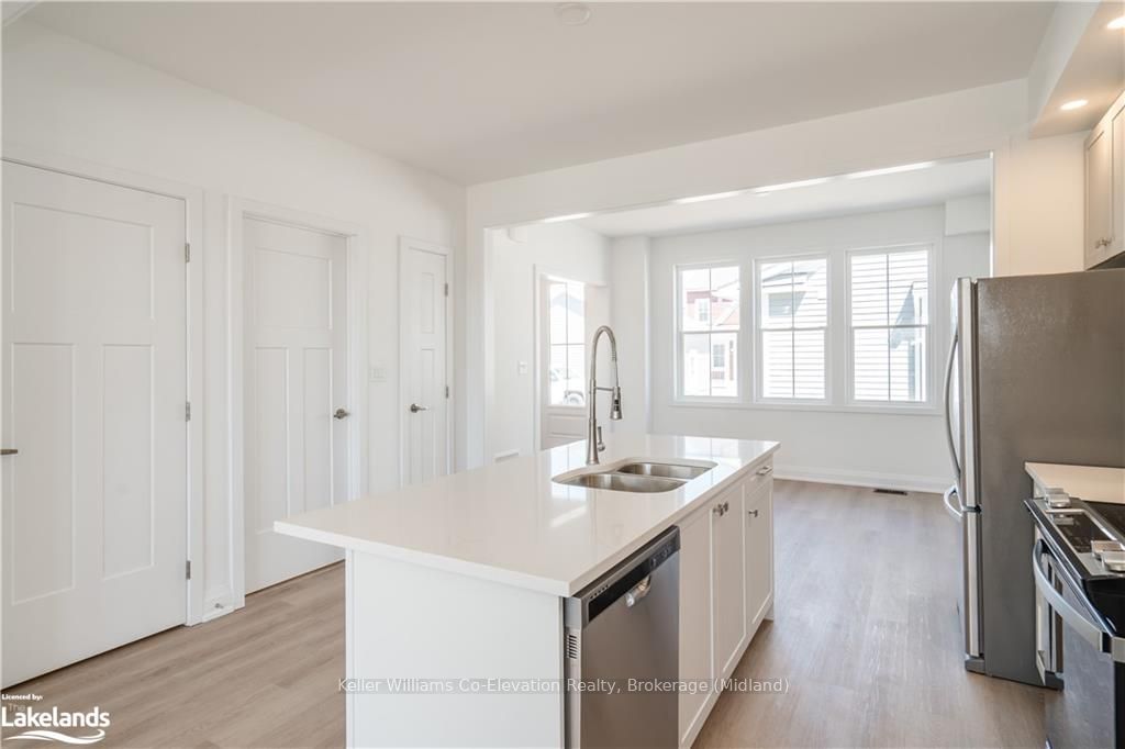 Photo 6 of 30 Danielle Crescent, Midland — HOMEH