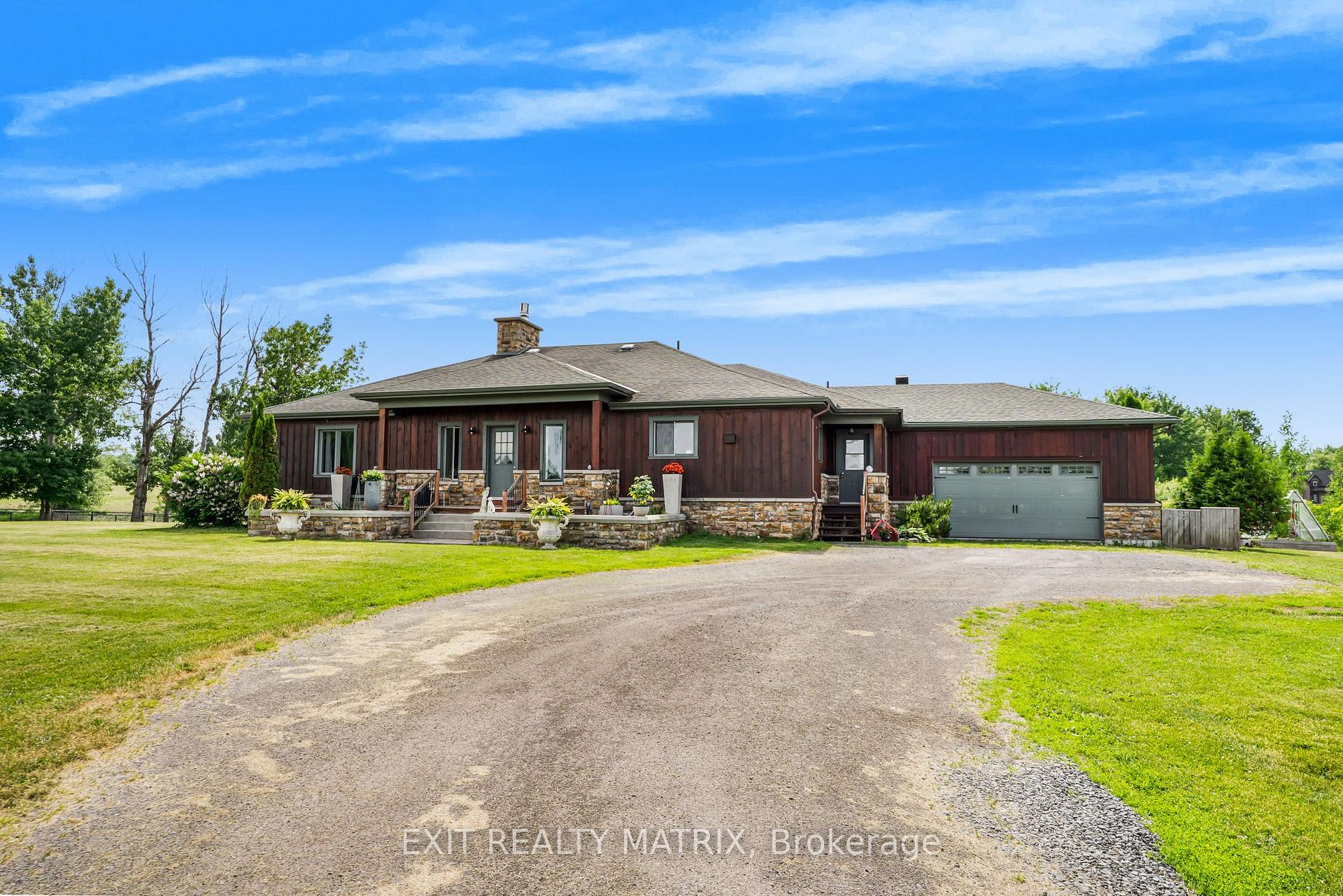 Photo 2 of 2228 Ste Anne Road, Champlain, L'Orignal — HOMEH