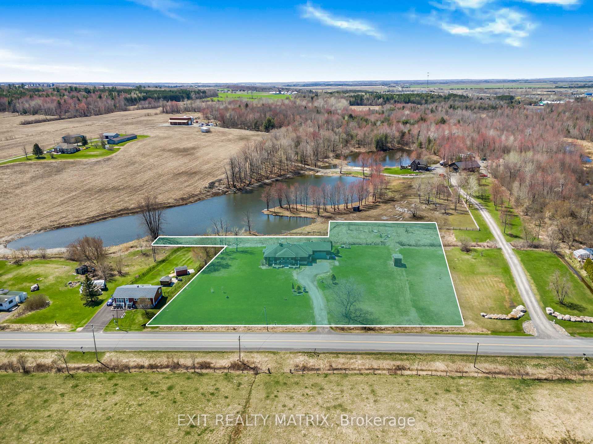 Photo 5 of 2228 Ste Anne Road, Champlain, L'Orignal — HOMEH