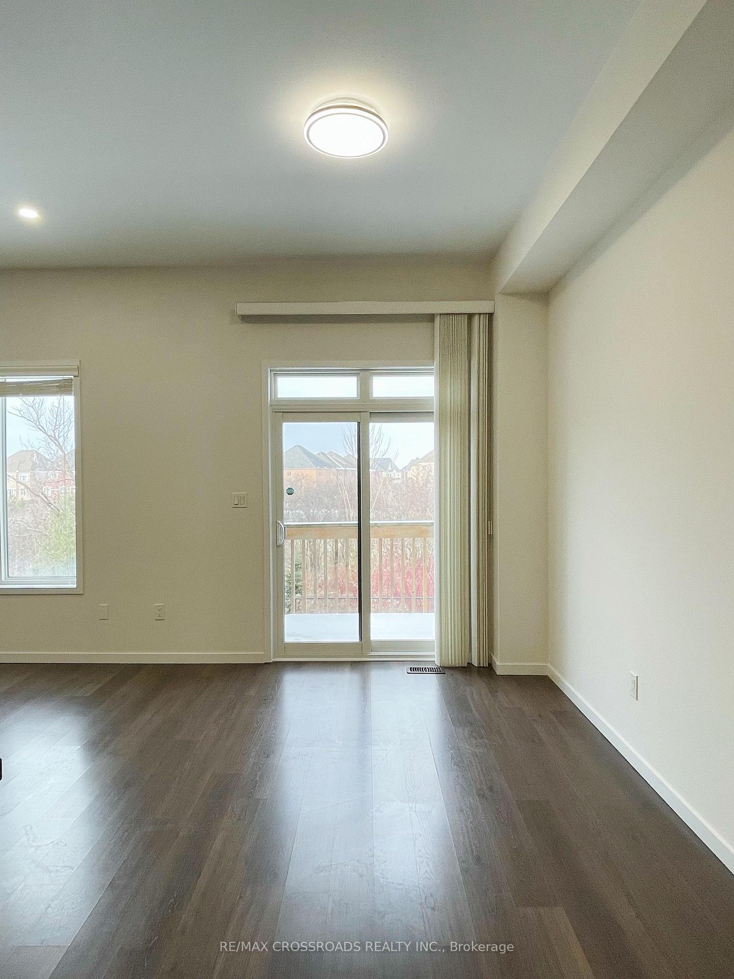 Photo 13 of 80 Elyse Court, Aurora, Bayview Northeast — HOMEH