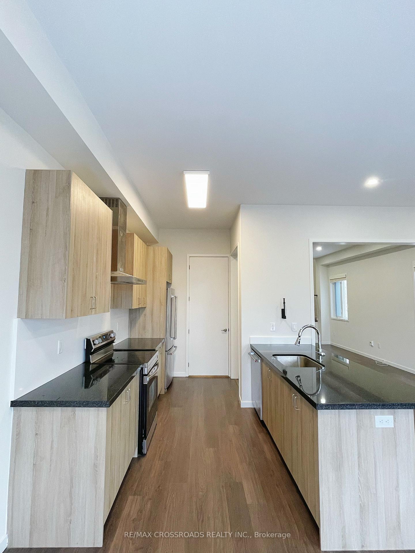 Photo 14 of 80 Elyse Court, Aurora, Bayview Northeast — HOMEH
