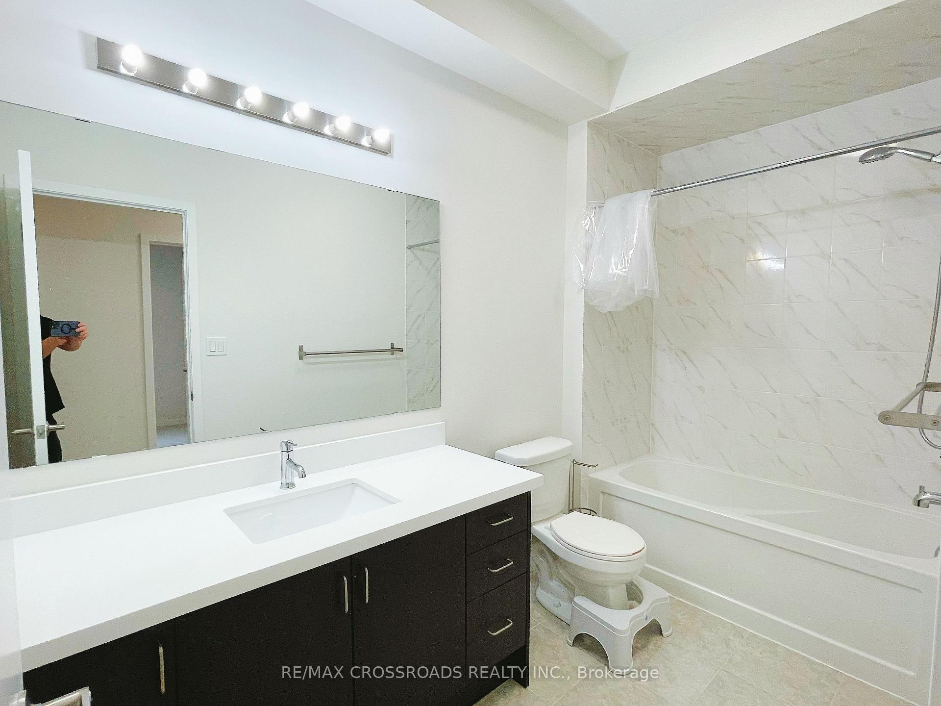 Photo 26 of 80 Elyse Court, Aurora, Bayview Northeast — HOMEH