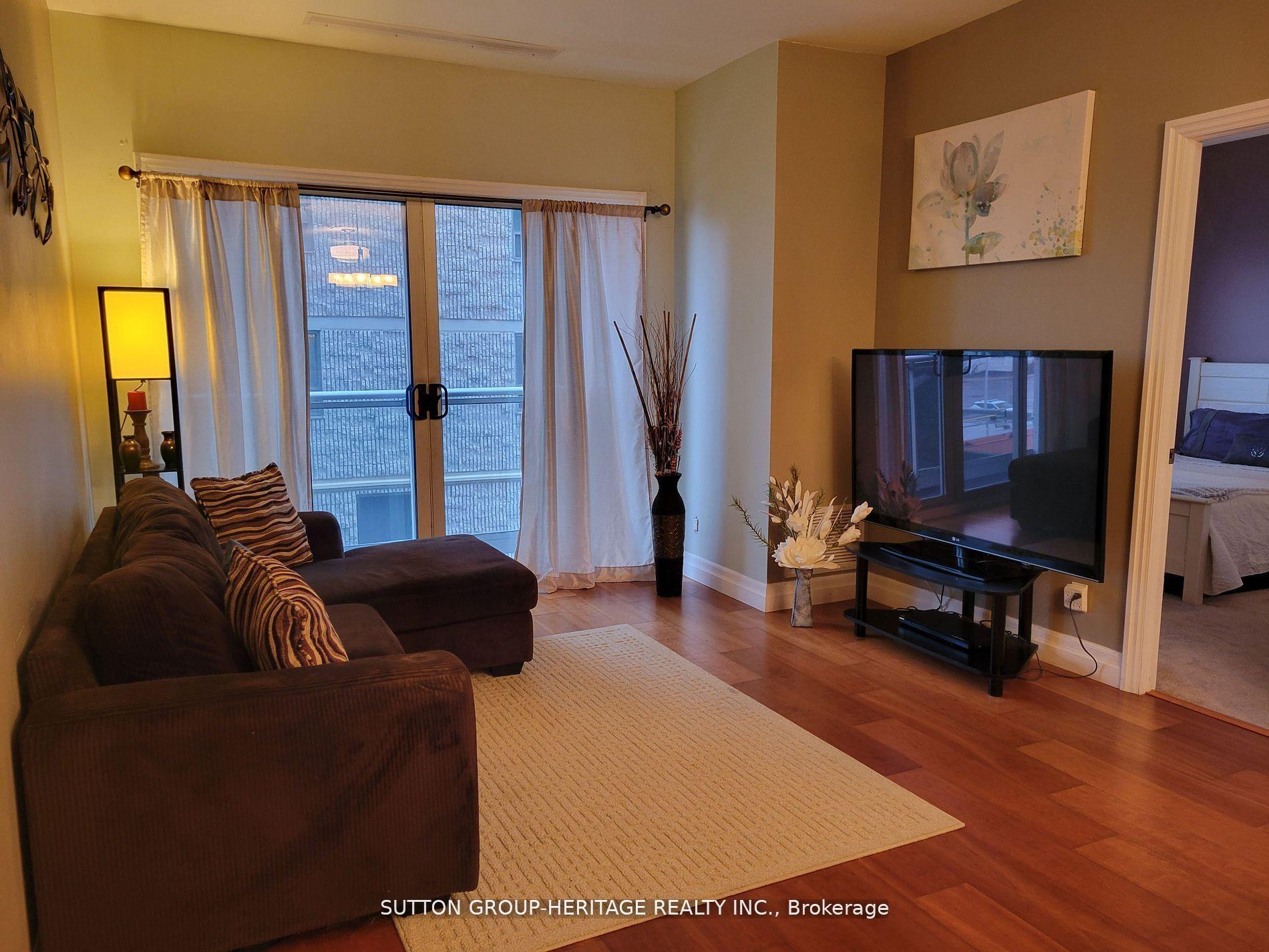 Photo 8 of Unit 402, 44 Bond Street W, Oshawa, O'Neill — HOMEH