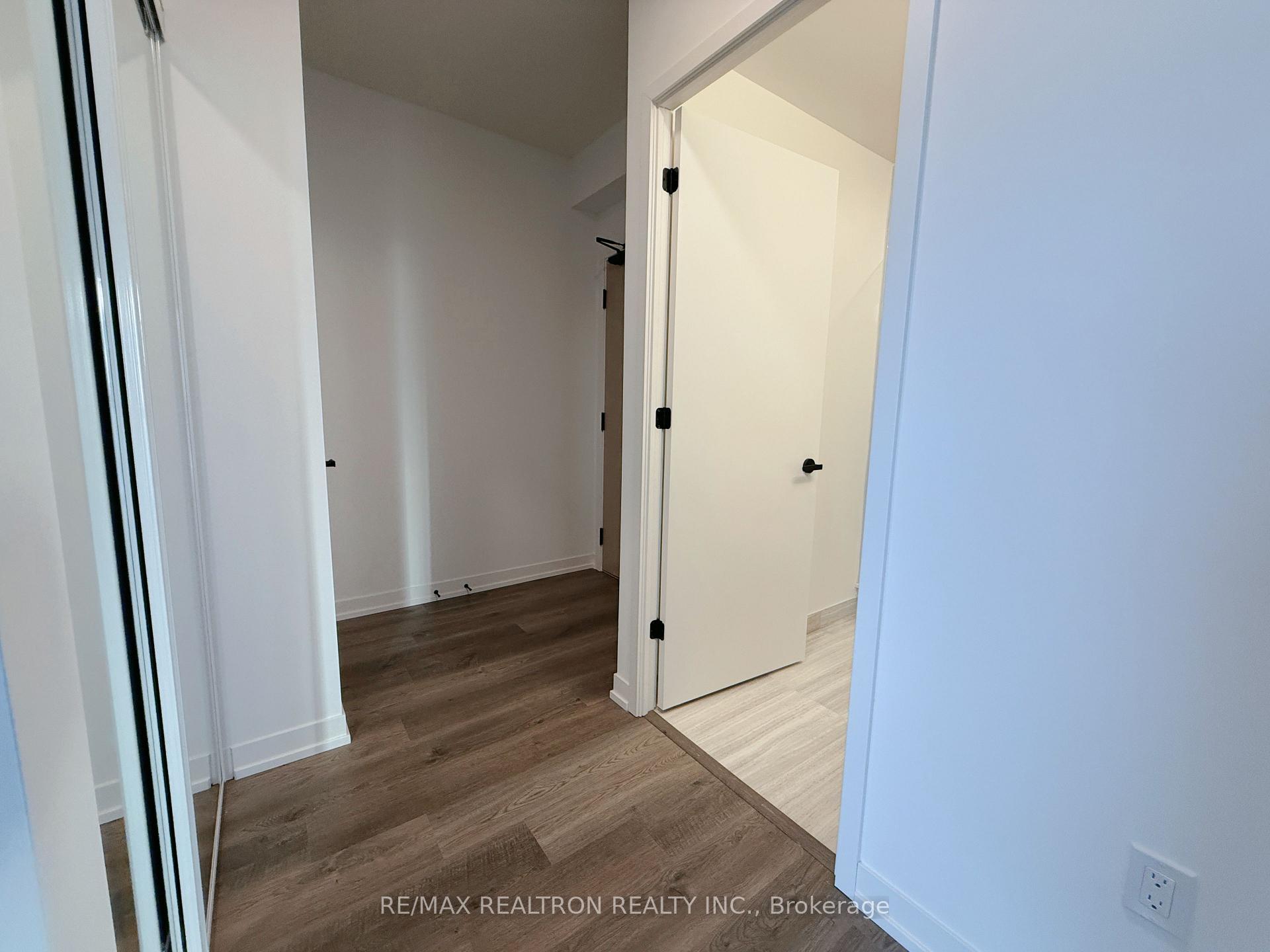 Photo 2 of Unit 3102, 8 Interchange Way, Vaughan, Vaughan Corporate Centre — HOMEH