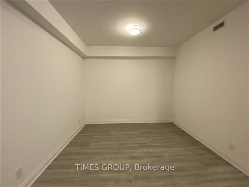 Photo 6 of Unit 1006, 65 Broadway Avenue, Toronto, Mount Pleasant West — HOMEH