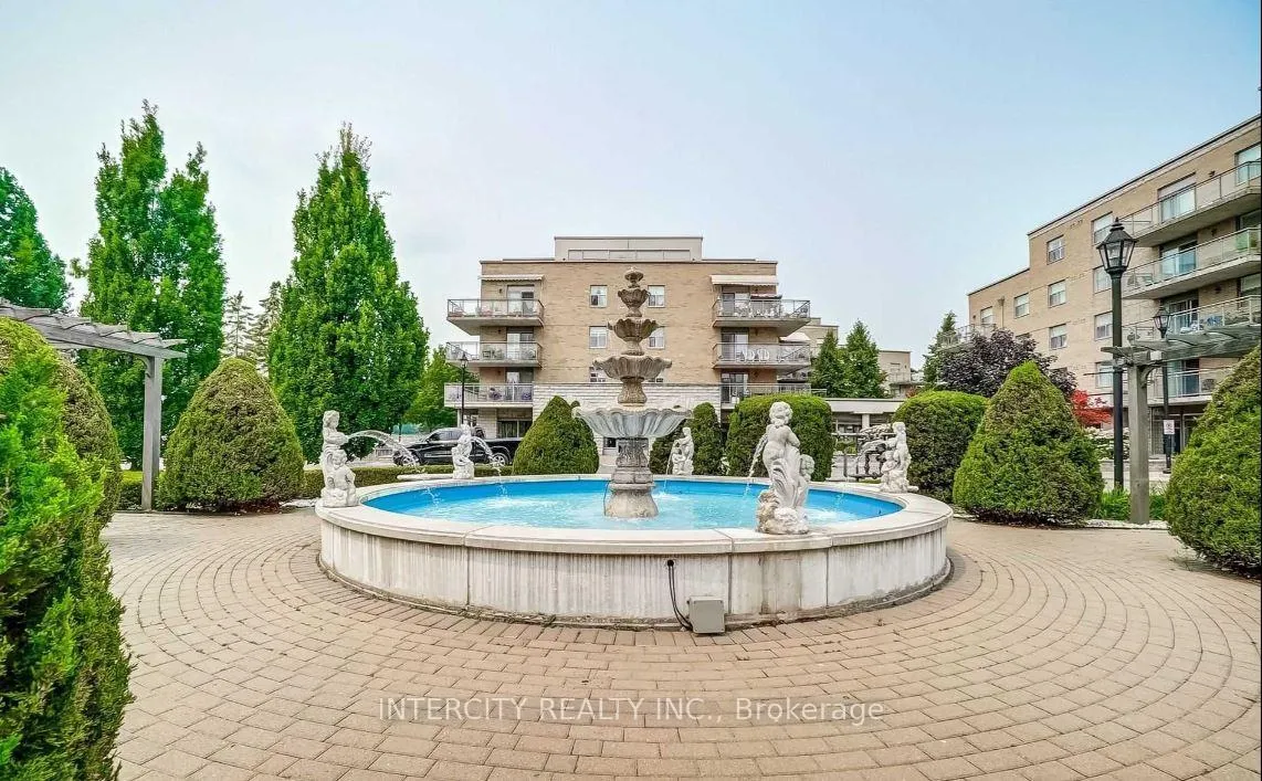 Photo 3 of Unit 115, 2502 Rutherford Road, Vaughan, Maple — HOMEH