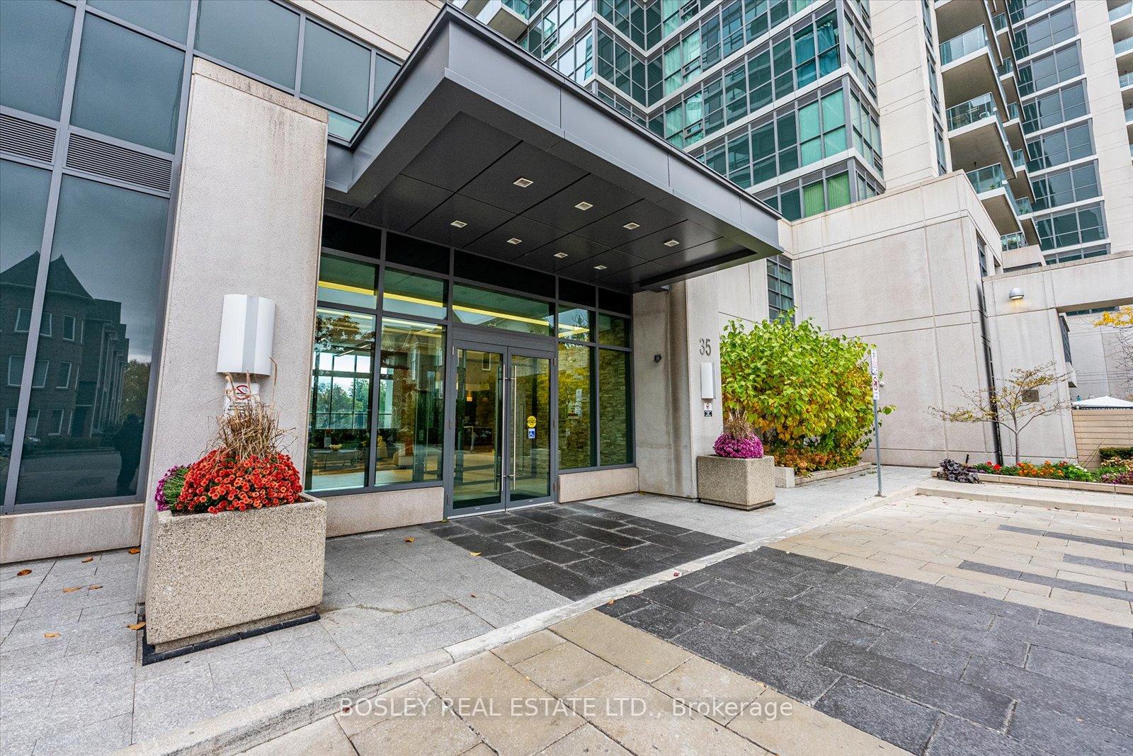 Photo 4 of Unit 1503, 35 Brian Peck Crescent, Toronto, Thorncliffe Park — HOMEH