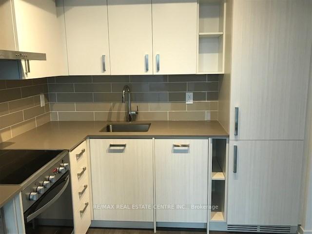 Photo 4 of Unit 2403, 125 Redpath Ave, Toronto, Mount Pleasant West — HOMEH