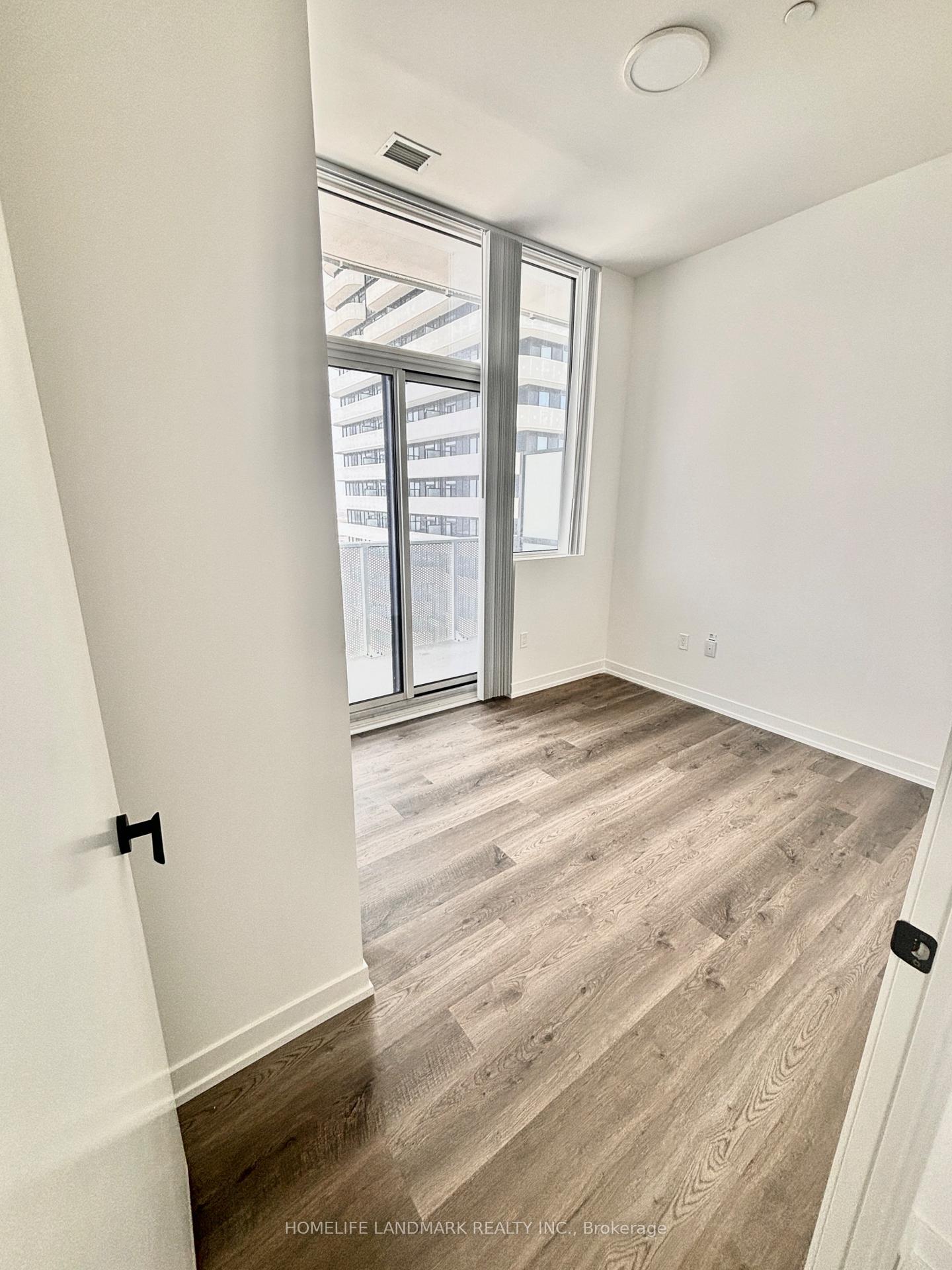 Photo 6 of Unit 2111, 195 Commerce Street, Vaughan, Vaughan Corporate Centre — HOMEH