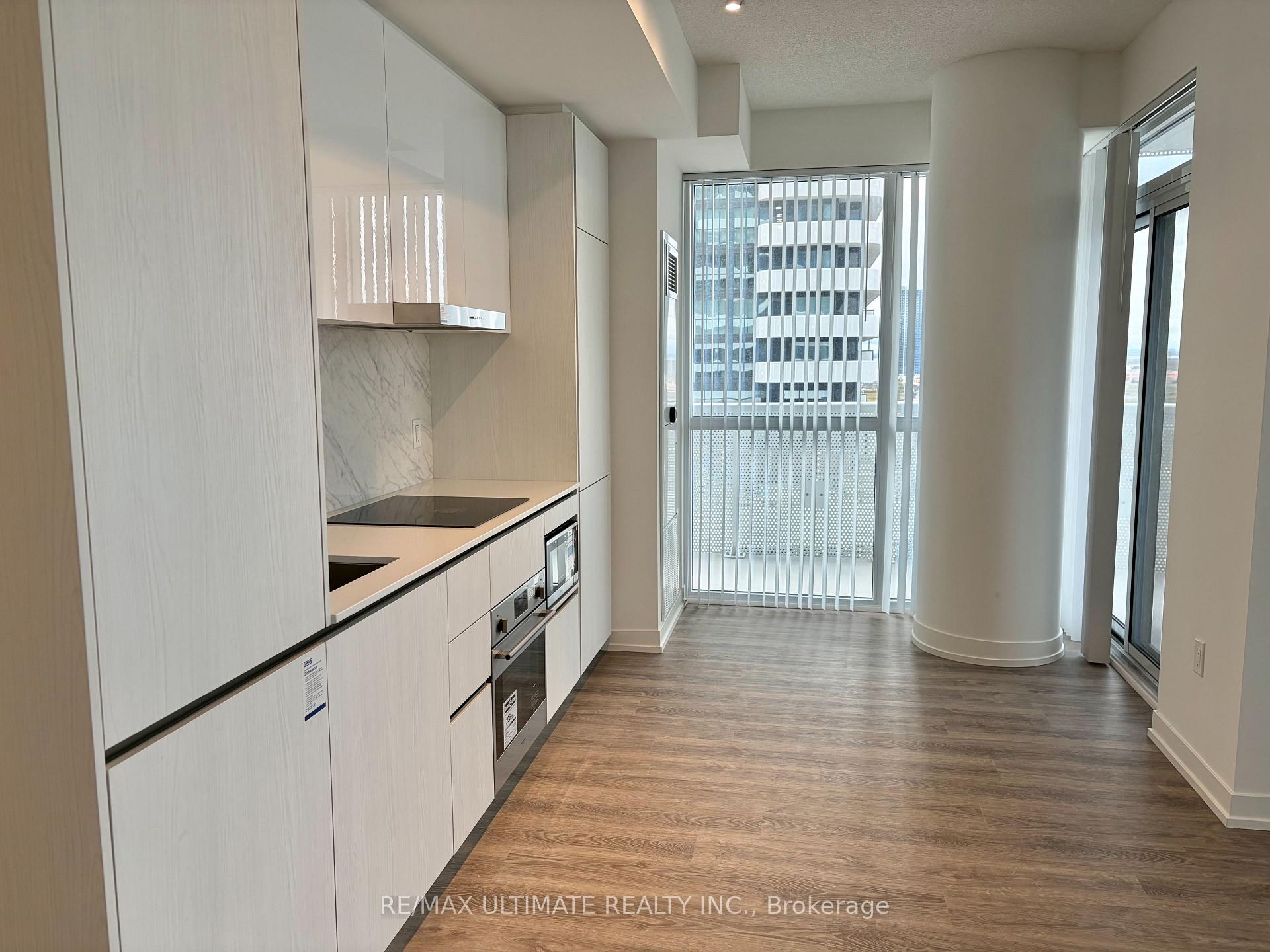 Photo 1 of Unit 702, 8 Interchange Way, Vaughan, Vaughan Corporate Centre — HOMEH